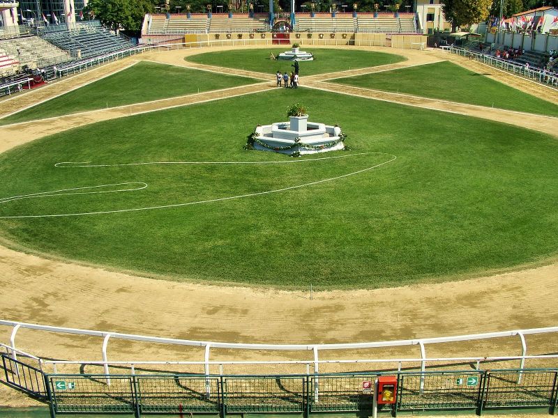 File:CampoDeLiGiochi01.jpg