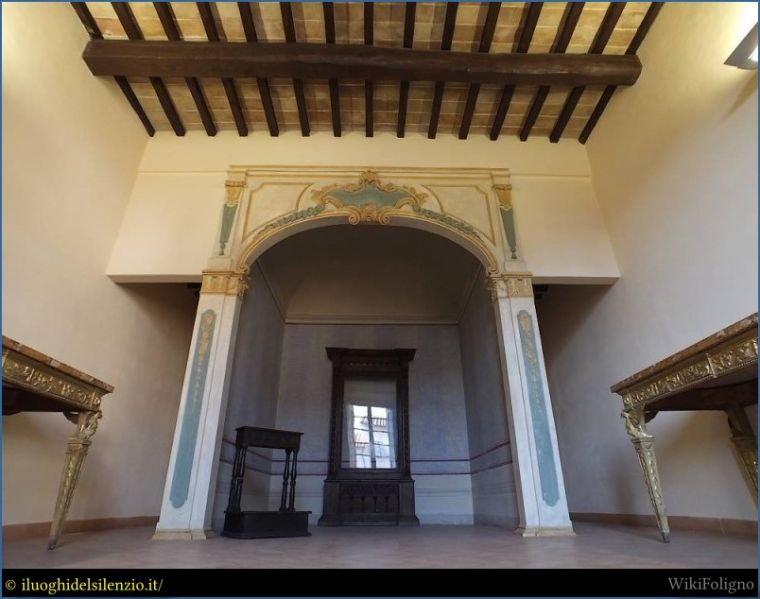 File:PalazzoTrinci-032.jpg