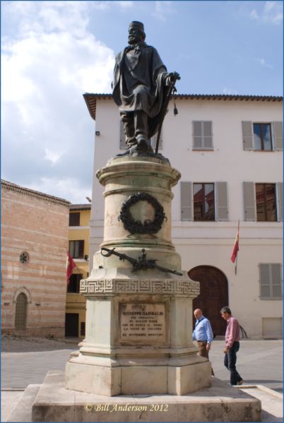 File:L06-StatuaGaribaldi.jpg