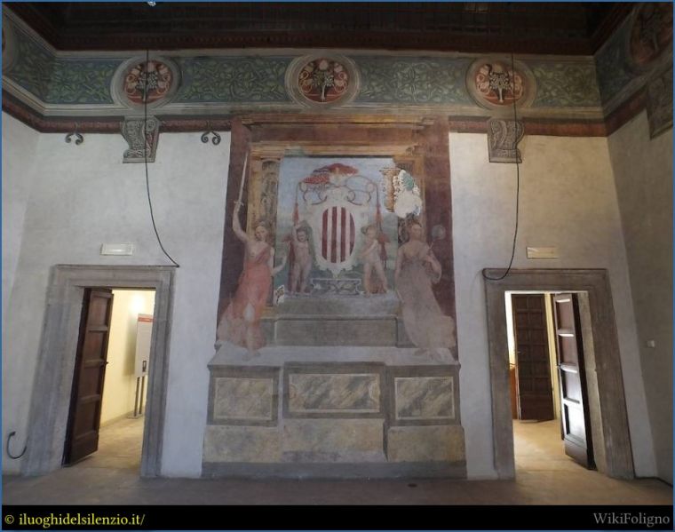 File:PalazzoTrinci-034.jpg