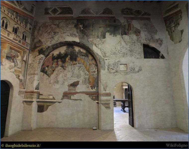 File:PalazzoTrinci-013.jpg