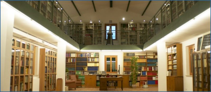 File:BibliotecaMaffei.jpg